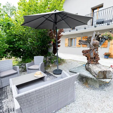לינה וארוחת בוקר La Forge De Diogne - Luxury And Cosy B&B Alpine Lodge קראנס-מונטנה