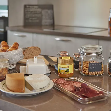 La Forge De Diogne - Luxury And Cosy B&B Alpine Lodge לינה וארוחת בוקר קראנס-מונטנה