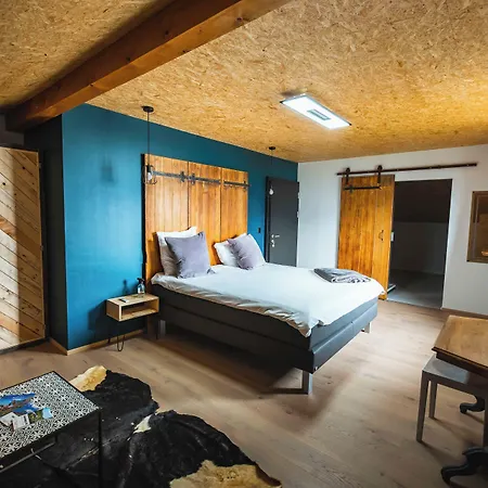 לינה וארוחת בוקר La Forge De Diogne - Luxury And Cosy B&B Alpine Lodge קראנס-מונטנה